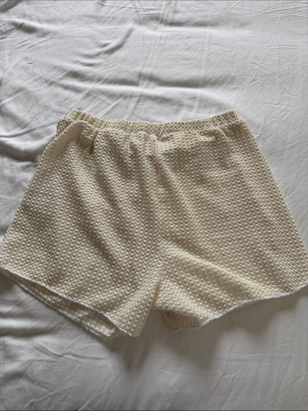 Women’s Cream Textured Athletic Shorts with Elastic Waist